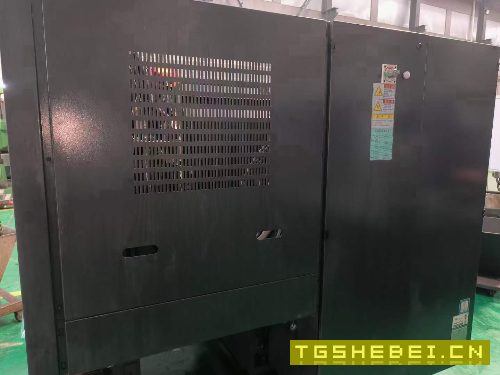 出售:威亚e200c数控斜床身车床,8寸卡盘