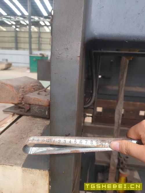 出售:南通100/3200液压折弯机一台