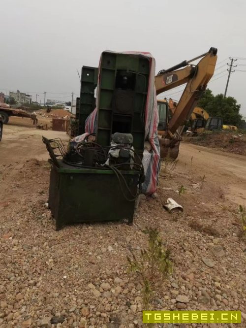 出售W11-88000三辊卷板机