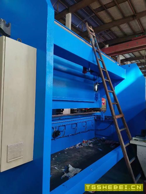 出售WF67K-400T/6000数控折弯机