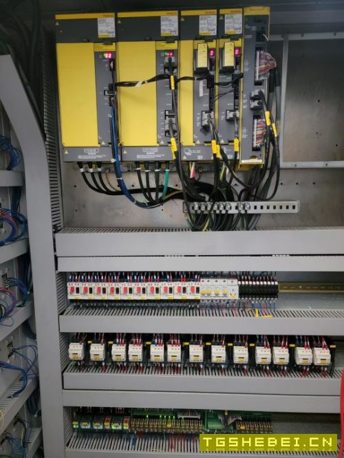2016年纽威4228龙门,两线一硬、Z轴方滑枕,发那.