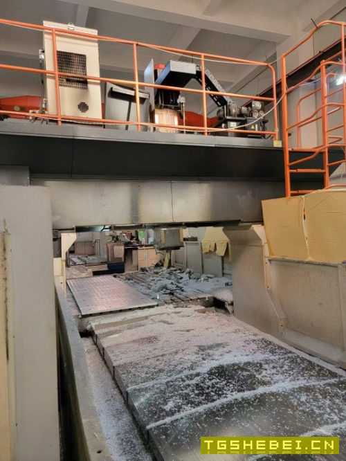 2016年纽威4228龙门,两线一硬、Z轴方滑枕,发那.