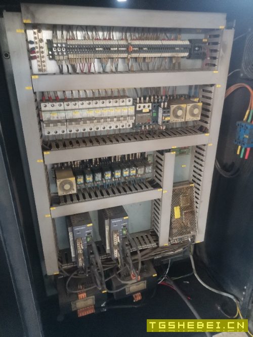 160T/3200双伺服数控折弯机