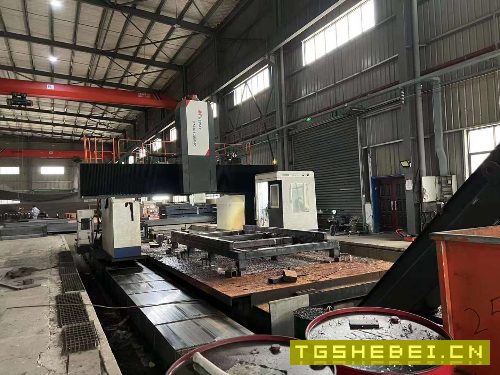 出售:纽威30120龙门加工中心,工作台3.814米