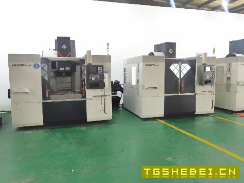 品牌:海天精工VMC-1000模具机(三台同款)