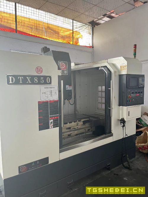 鼎泰850三轴硬轨模具机加工中心