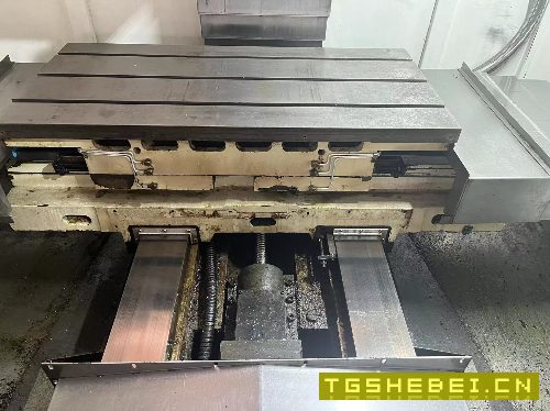 鼎泰850三轴硬轨模具机加工中心