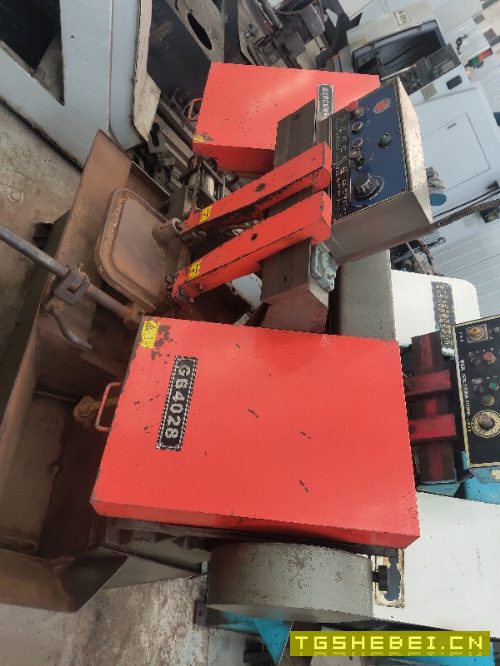 出售两台4028锯床