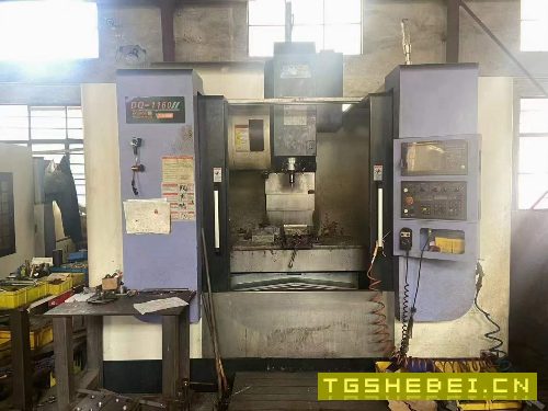 出售：江苏大侨1160加工中心一台