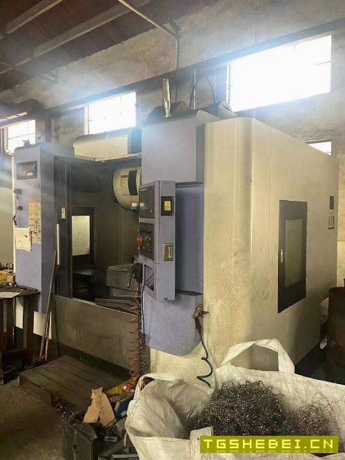 出售:江苏大侨1160加工中心一台