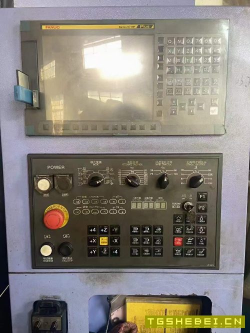 出售：江苏大侨1160加工中心一台