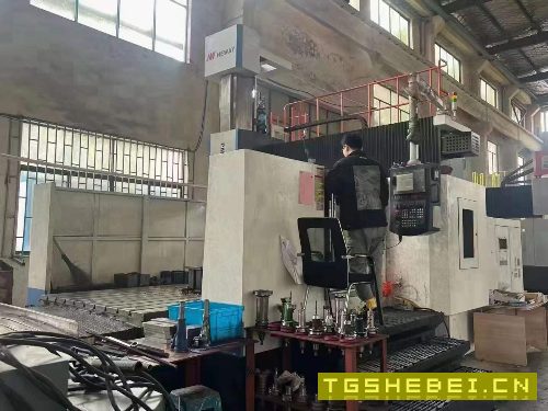出售2021年纽威2040龙门加工中心