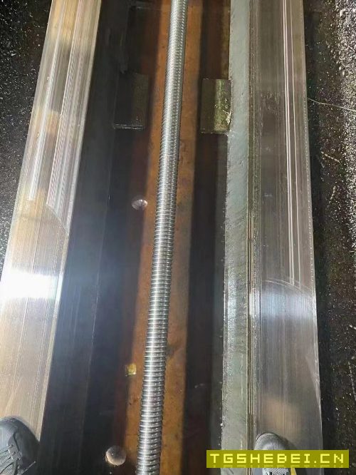 乔威进3020数控龙门铣