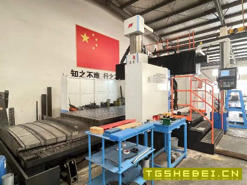 出售:2020年纽威2040龙门加工中心,方滑枕