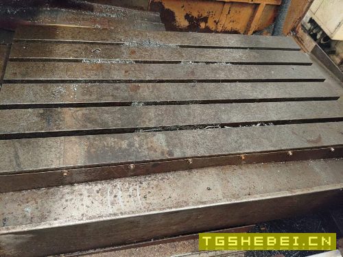 出售：友佳1000A加工中心，三硬规