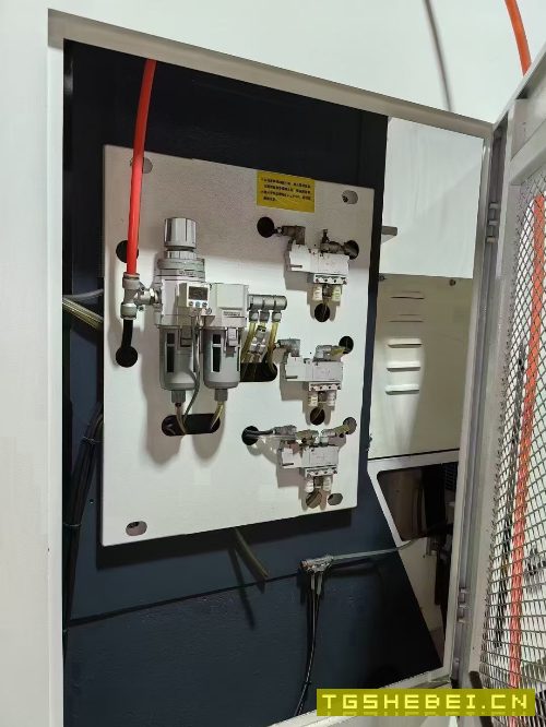 准新乔峰VH-85重型CNC[强]