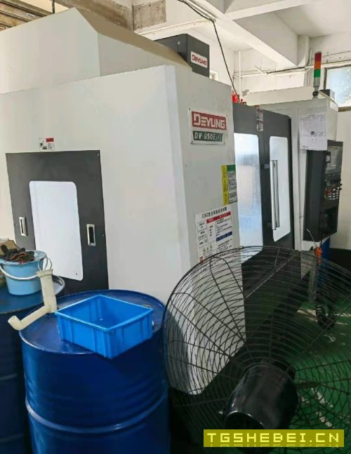 出售德阳850硬轨加工中心