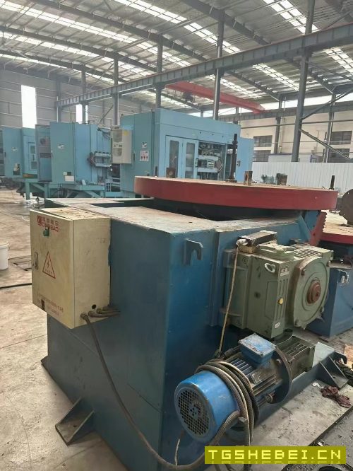 洛阳仓库到货三台滚轮架两台变位器，需要的联系我