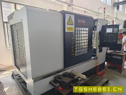新定两台友佳NBP1100A.FANUC0iMF系统,一台BT40主轴,.