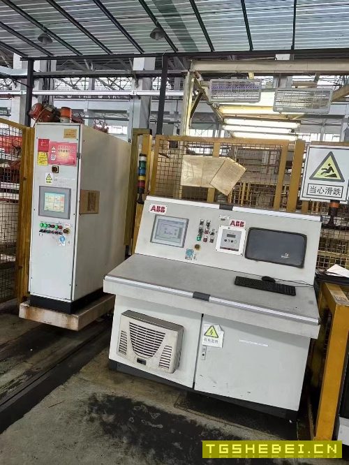 铭力1302龙门加工中心，发那科0i-MD（1包系统）X/Y/Z.