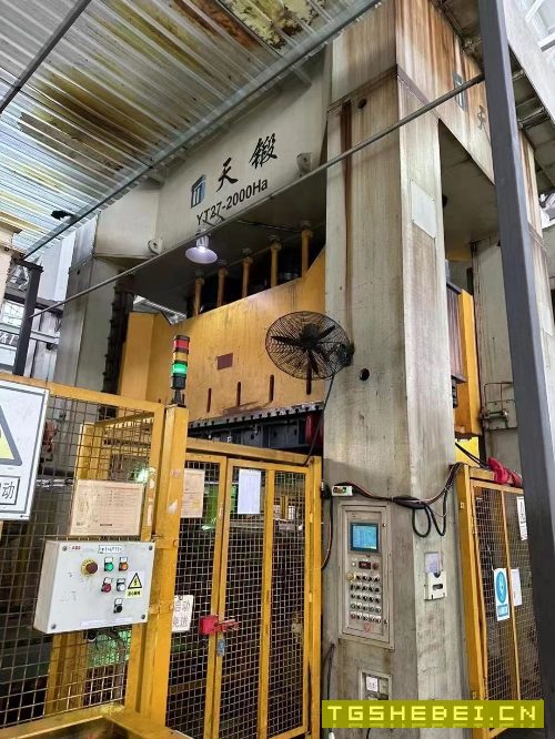 铭力1302龙门加工中心,发那科0i-MD(1包系统)X/Y/Z.