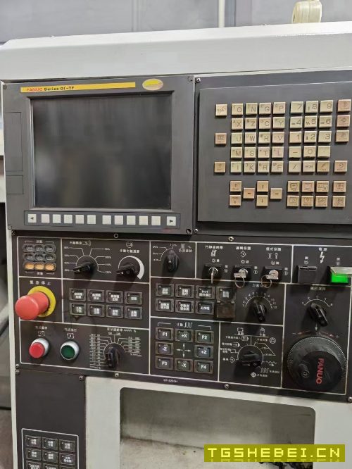 同款4台,2017年程泰200+,主轴电机15kw,8寸机里面.