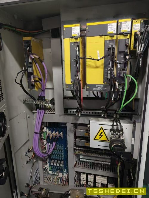 同款4台,2017年程泰200+,主轴电机15kw,8寸机里面.