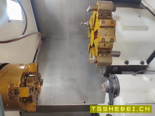 2017年日本泷泽2100L3数控斜轨车床,8寸亿川卡盘,8工.