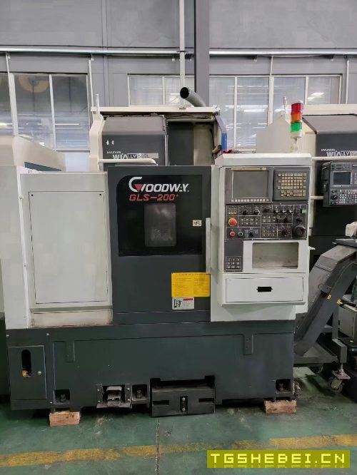1890数控铣三硬轨三菱M70系统BT50主轴