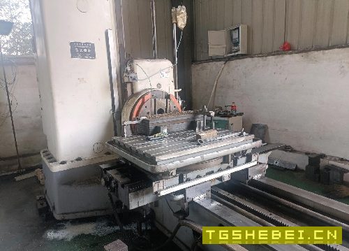 昆机619镗床一台