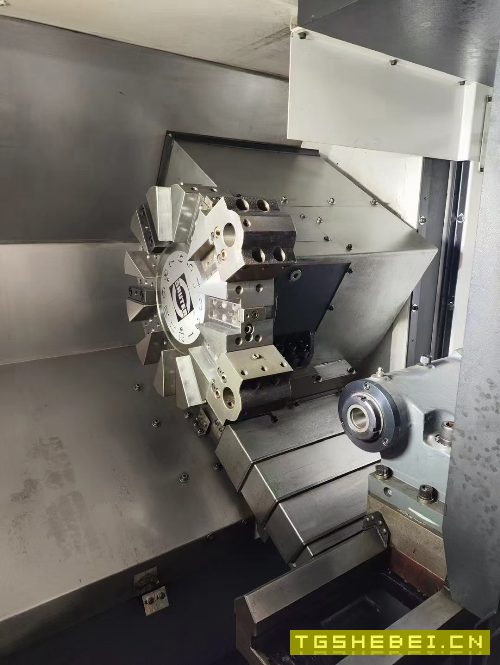 台湾东台数控车床TCS1500，旋转直径520，X/Z切削行程1.