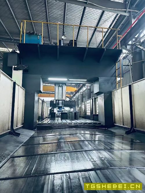 日威2805龙门加工中心,发那科MF系统,工作台5000/260.