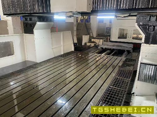 纽威2560龙门带全自动铣头