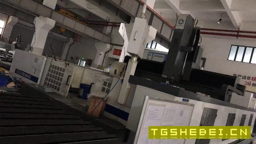 出售:19年普拉迪S6000龙门,带刀库,西门子系统。