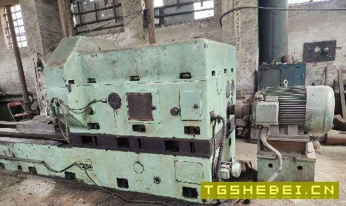 青海重型轧辊车床8480,加高200,车削直径1.25米,床.