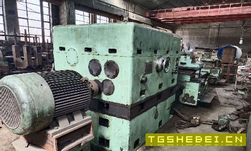 青海重型轧辊车床8480,加高200,车削直径1.25米,床.