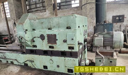 青海重型轧辊车床8480,加高200,车削直径1.25米,床.