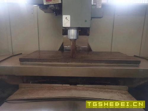 鼎泰1890加工中心,BT50主轴,24把刀库,法纳克系统,.