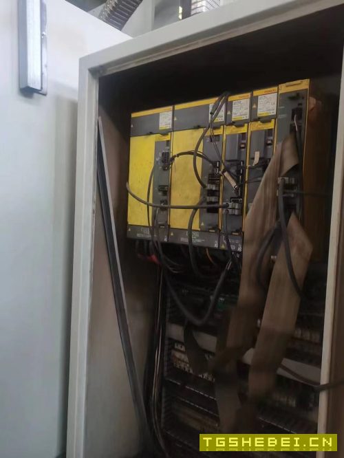 鼎泰1890加工中心,BT50主轴,24把刀库,法纳克系统,.