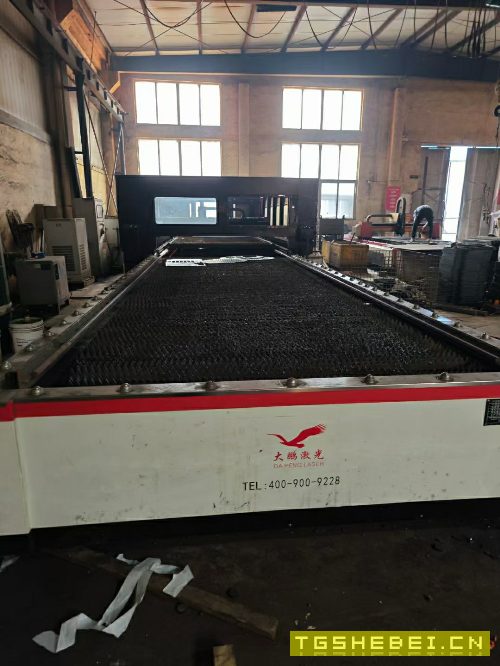 2019年深圳大鹏3000瓦6020激光切割机,交换工作台双台.