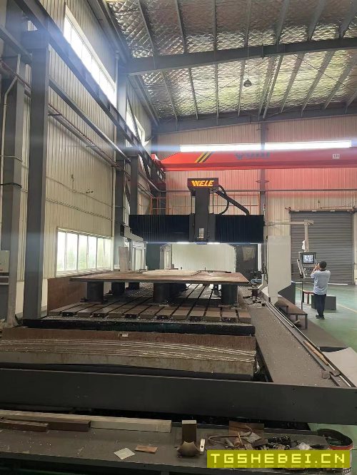 在位出售2021年台湾威立LB-832龙门加工中心