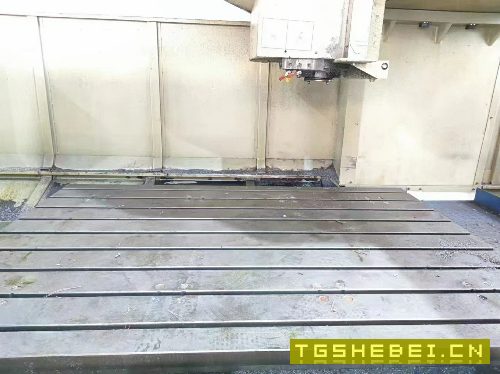 杭州友华友佳FV2215数控龙门加工中心，三轴带光栅尺、.
