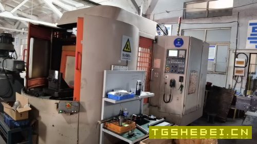 出售日发500双工位卧加BT50三线精度完好。