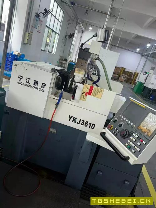 2台宁江3610数控滚齿机