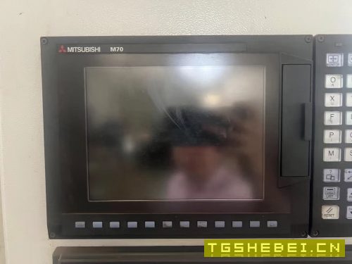 少用1370加工中心,BT50主轴,带刀库,价格不贵