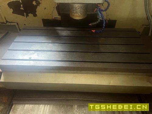 少用1370加工中心,BT50主轴,带刀库,价格不贵