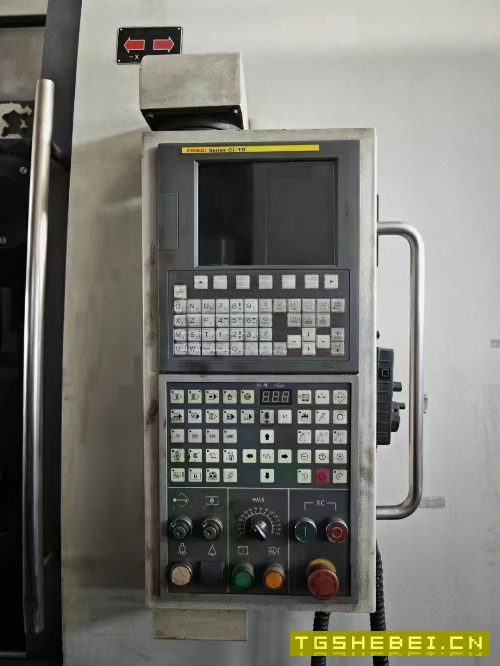 沈阳6070立车，同款两台，一台24寸卡盘，一台21寸卡盘.