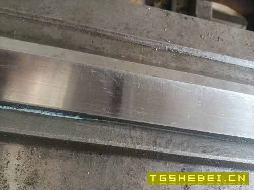 出售:沈阳中天80285数控车,导轨600,主轴孔105