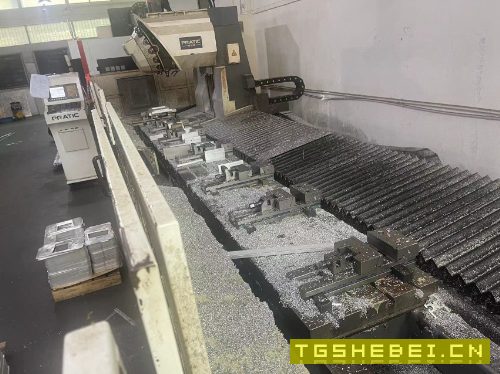 出售:普拉迪4500型材机，BT30（12000转）焊接床身