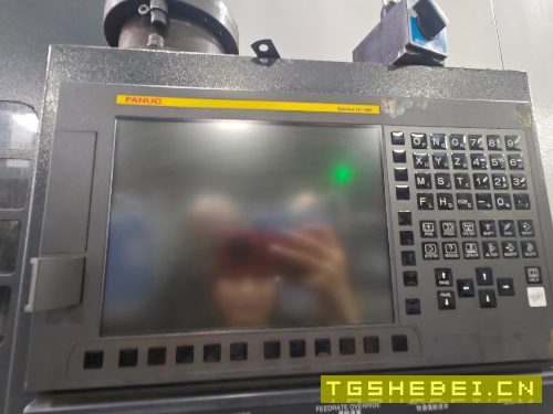 出售上海大侨1680,硬轨机BT50刀柄,24把刀。主轴转速6000rpm,三轴行程:1.
